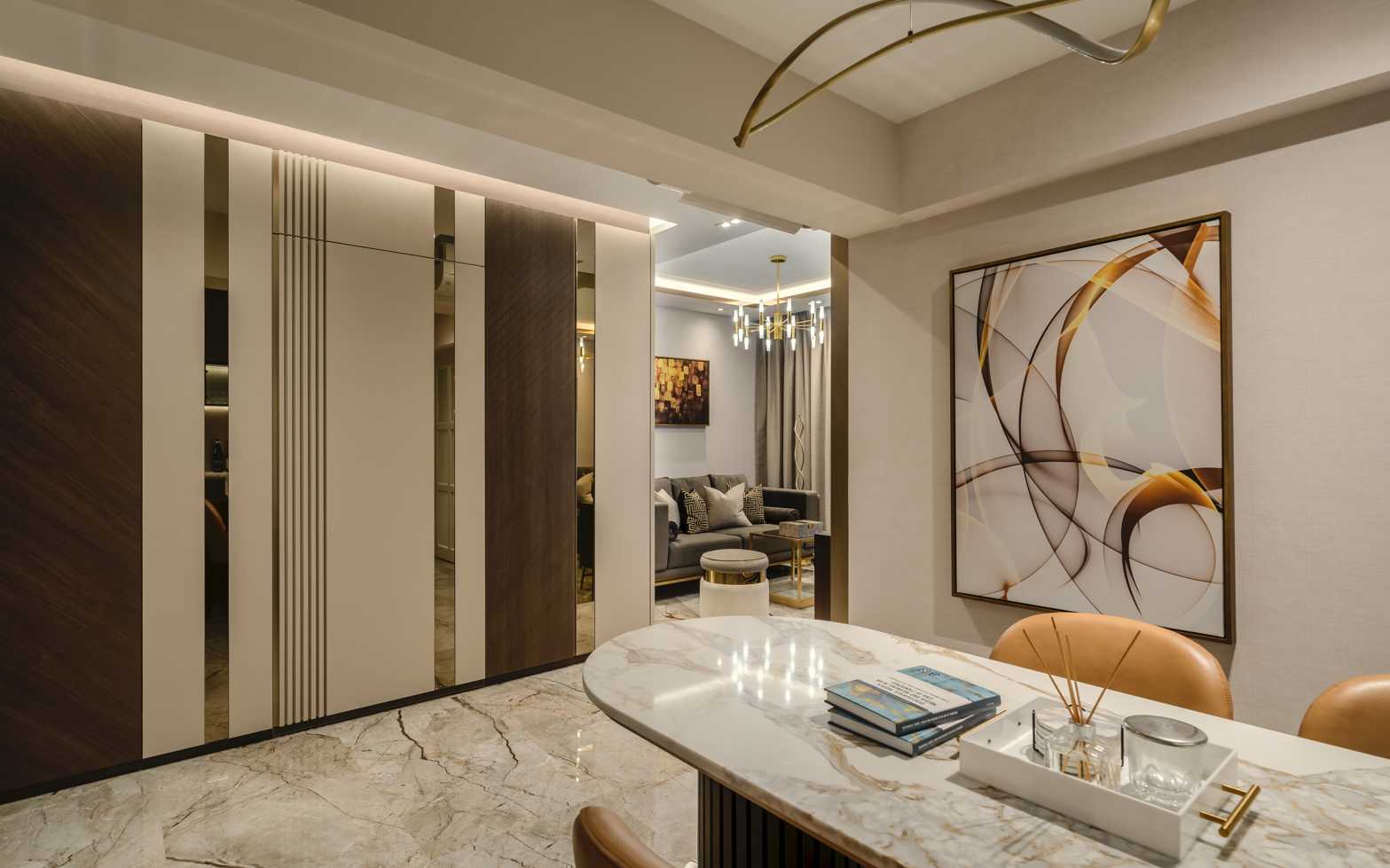 Modern Dining Room with Dining Table and Dining Chairs