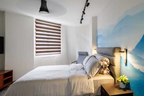 Modern Bedroom at Admiralty