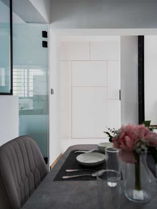 Minimalist Dining Room at Bidadari Alkaff Oasis