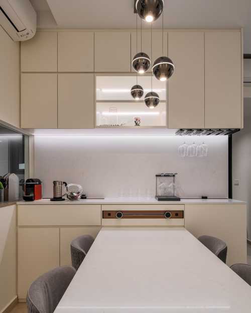 Contemporary Dining Room at The Gazania
