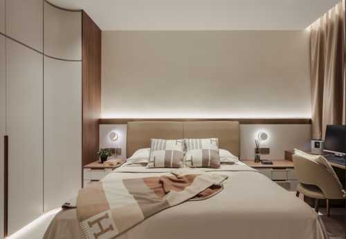 Modern Bedroom at 369 Holland Road (Lucas)