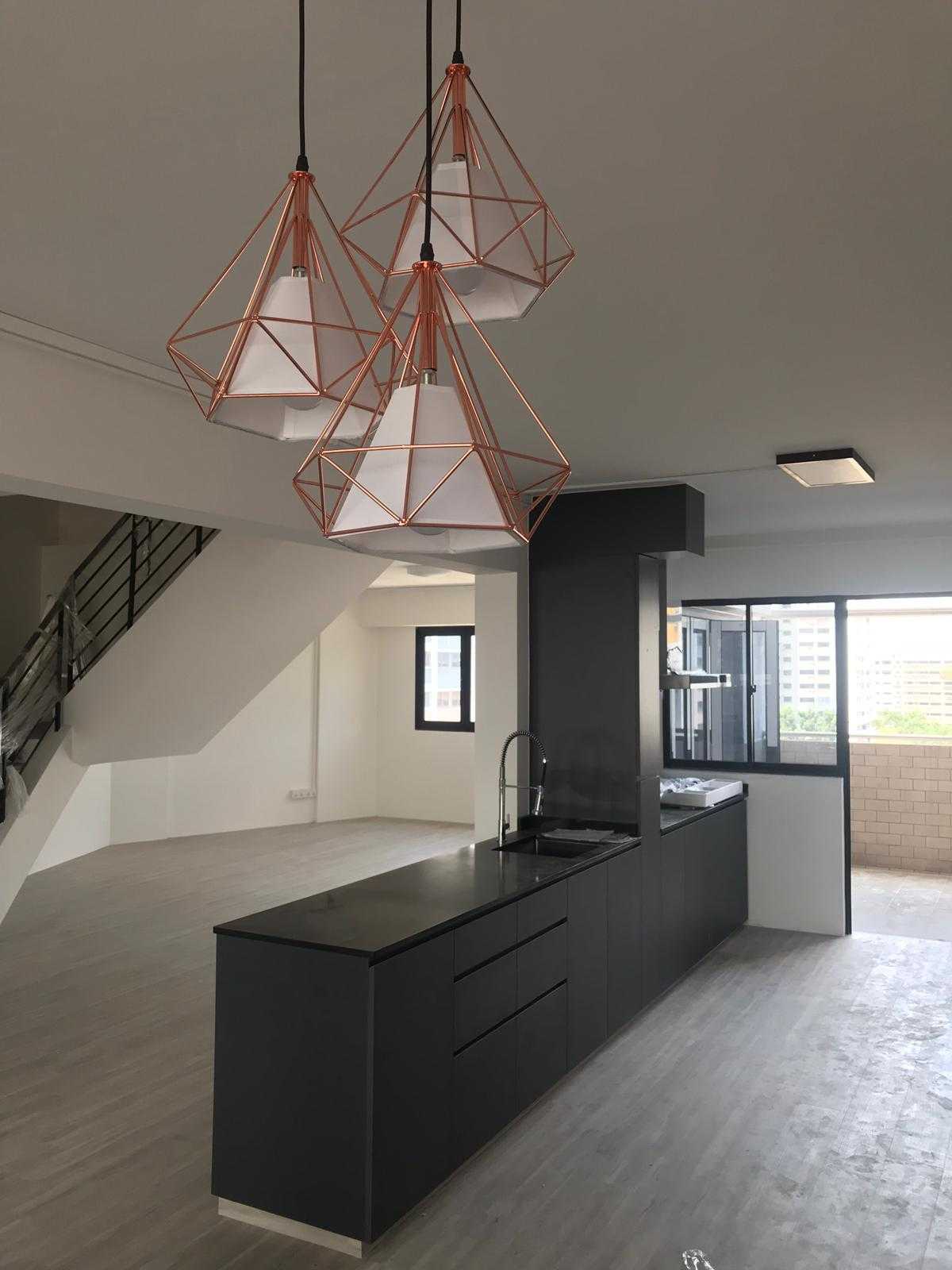 Minimalist Kitchen with Kitchen Island and Breakfast Counter