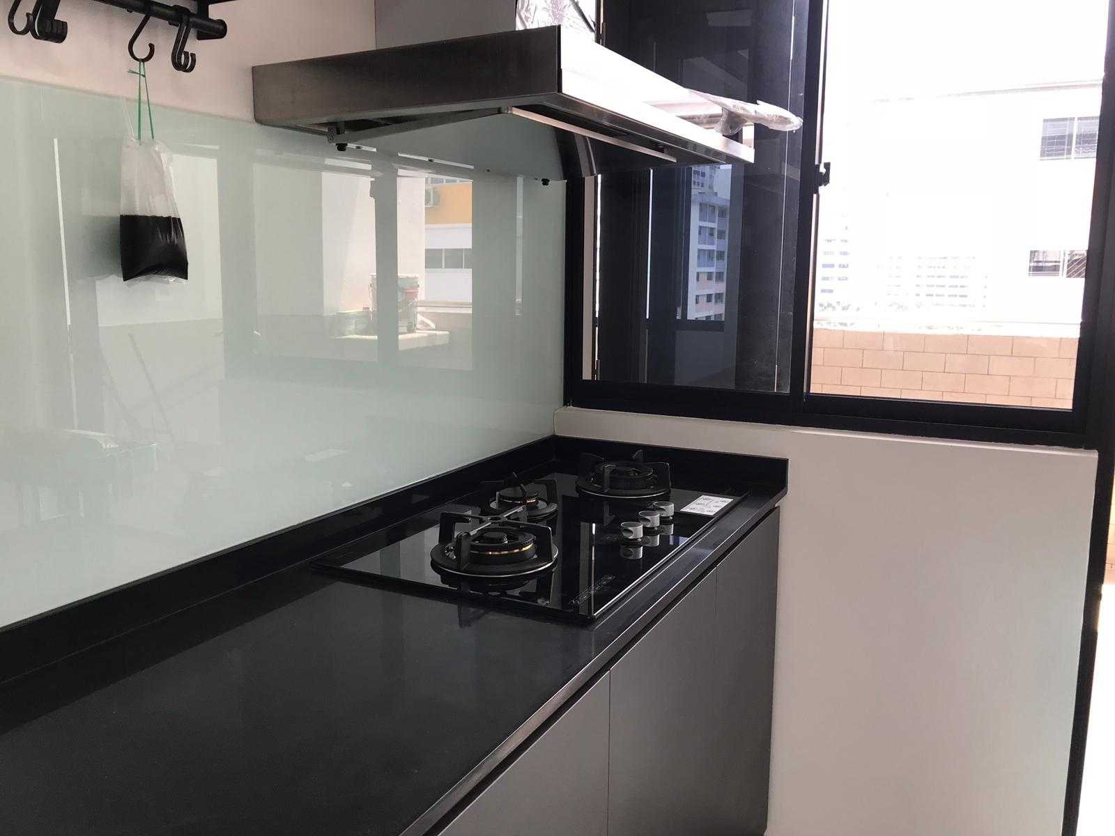 Minimalist Kitchen with Countertop and Homogeneous Tiles