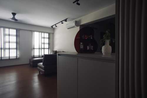 Contemporary Living Room at 638 Tampines Street 62