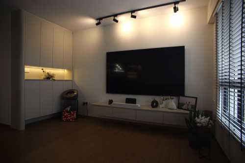 Contemporary Living Room at 638 Tampines Street 62