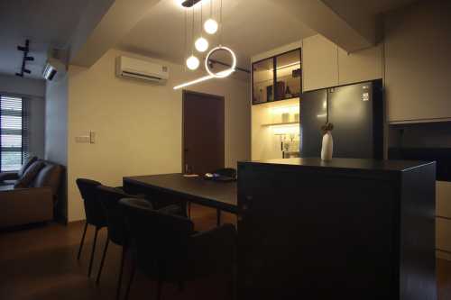 Contemporary Kitchen at 638 Tampines Street 62