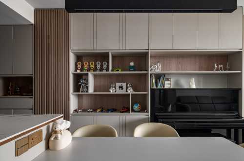 Contemporary Dining Room at Mi casa condo