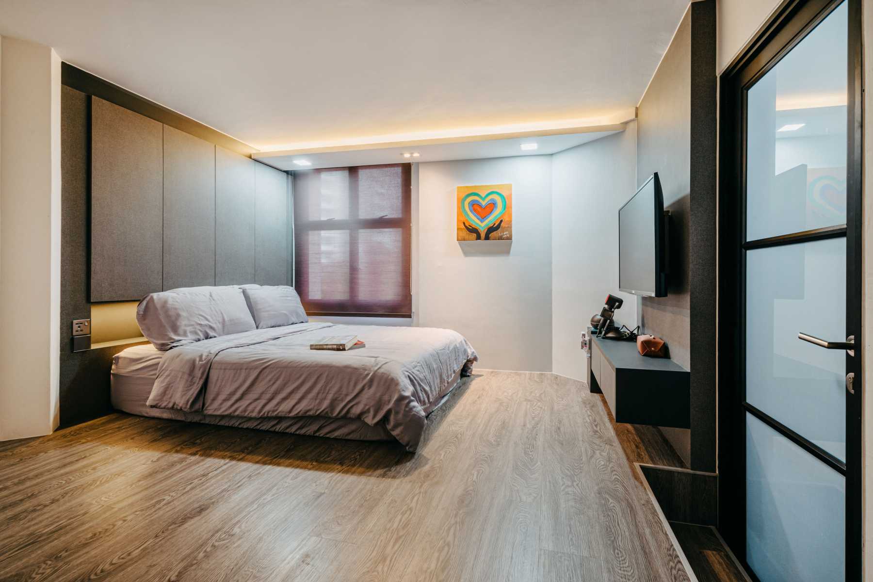 Contemporary Bedroom with Vinyl Flooring and Cove Lighting