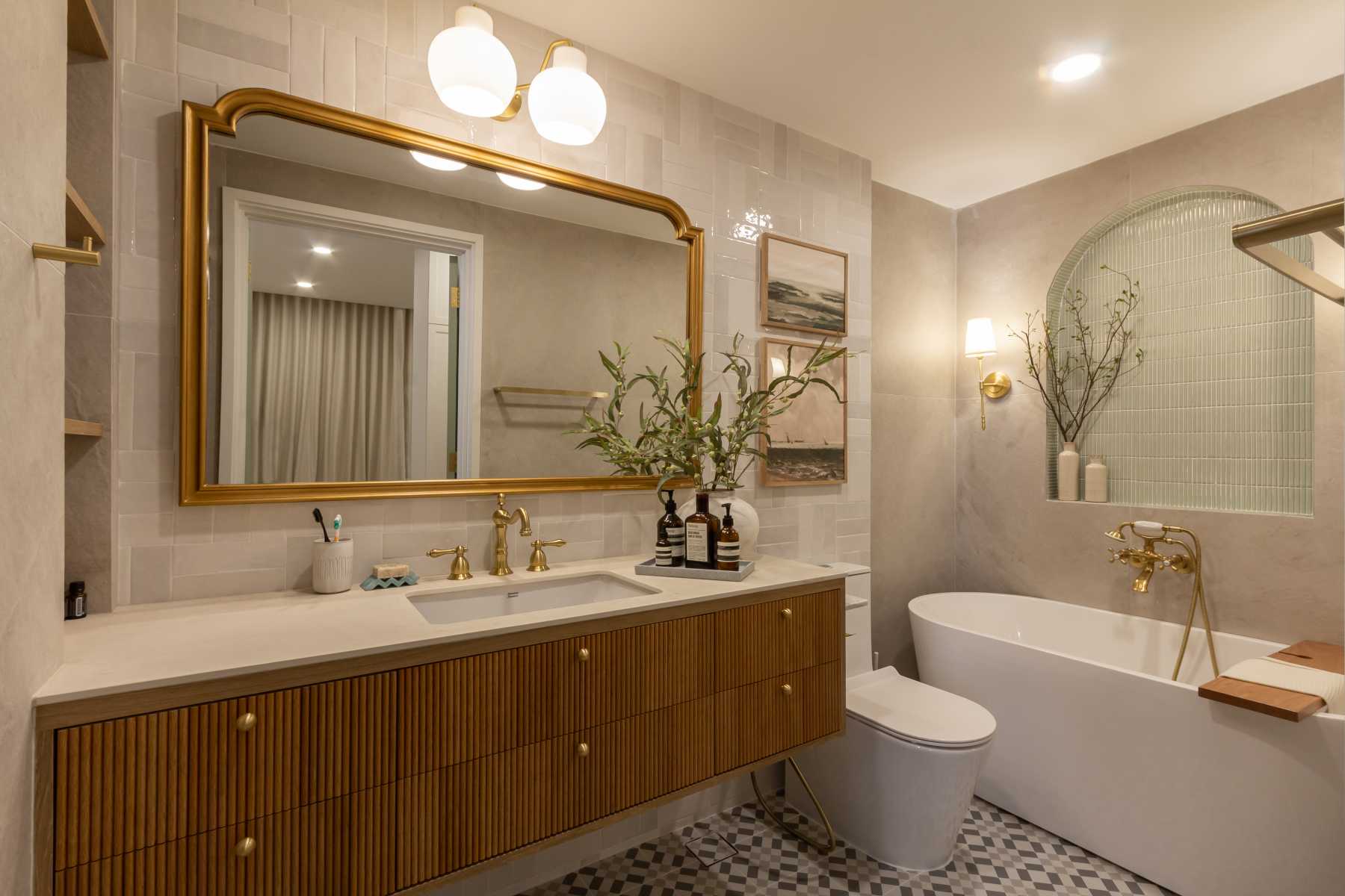 Scandinavian Bathroom with Mirror and Bathroom Storage