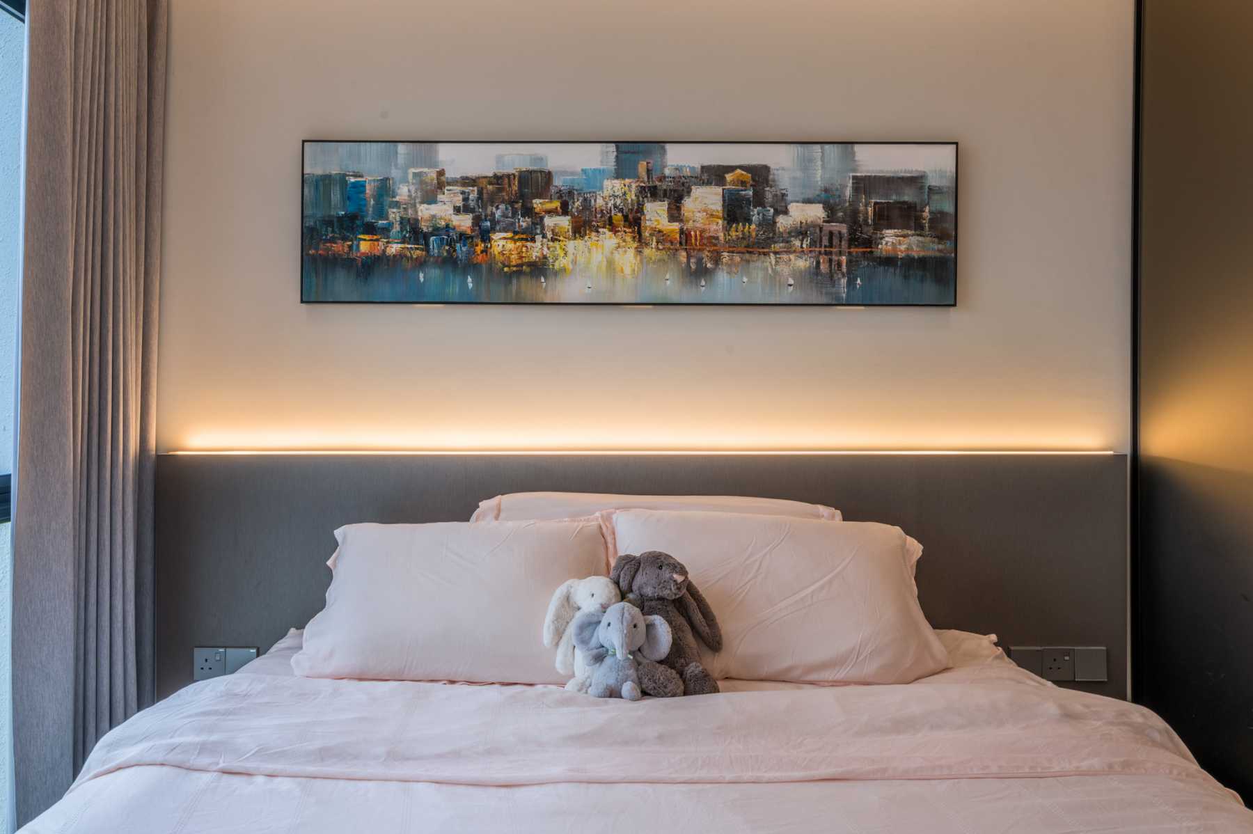 Modern Bedroom with Platform Bed and Drop Light