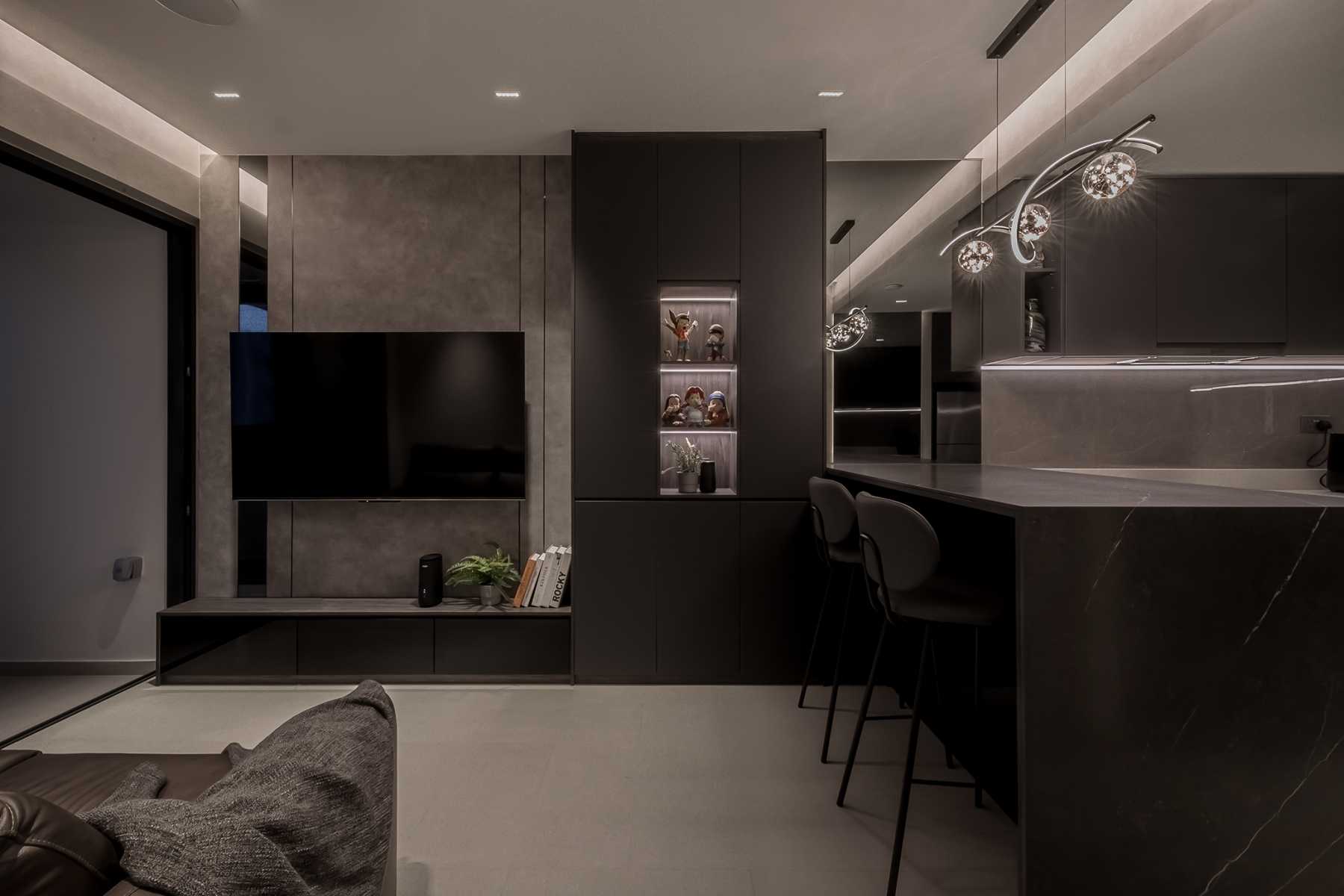 Contemporary Living Room with Homogeneous Tiles and Feature Wall