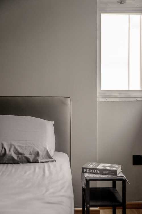 Contemporary Bedroom at 468c fernvale link