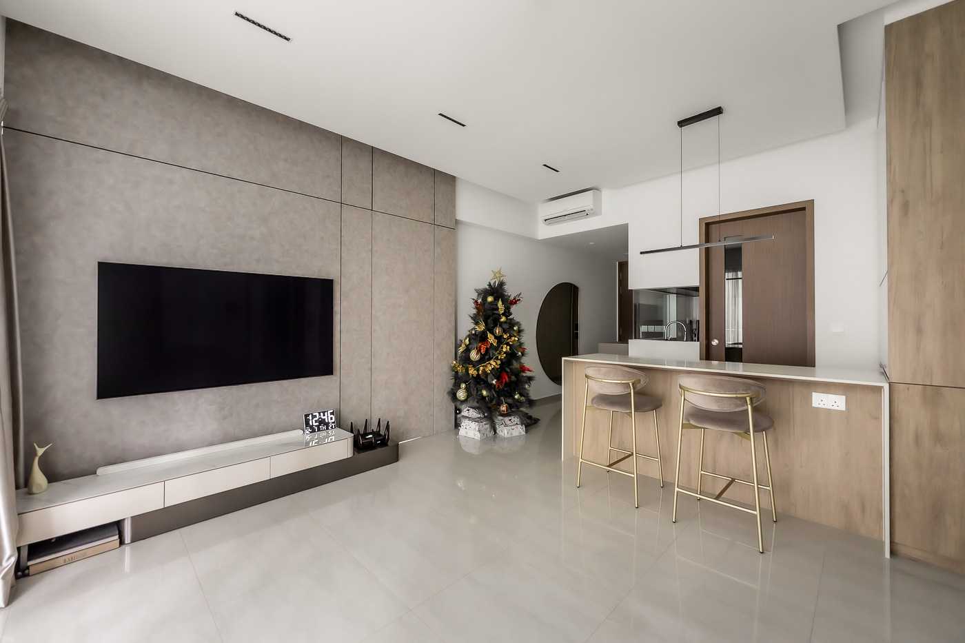 Modern Living Room with Countertop and Homogeneous Tiles