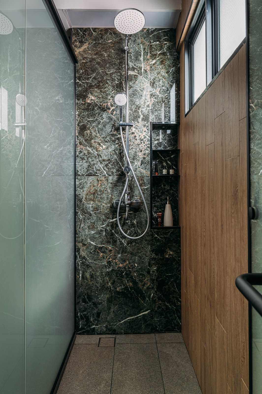 Contemporary Bathroom with Mirror and Shower Screen