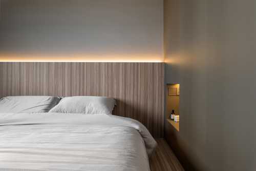 Scandinavian Bedroom at 422 Northshore