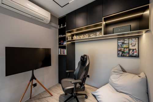 Minimalist Home Theatre at 68 UPPER SERANGOON VIEW
