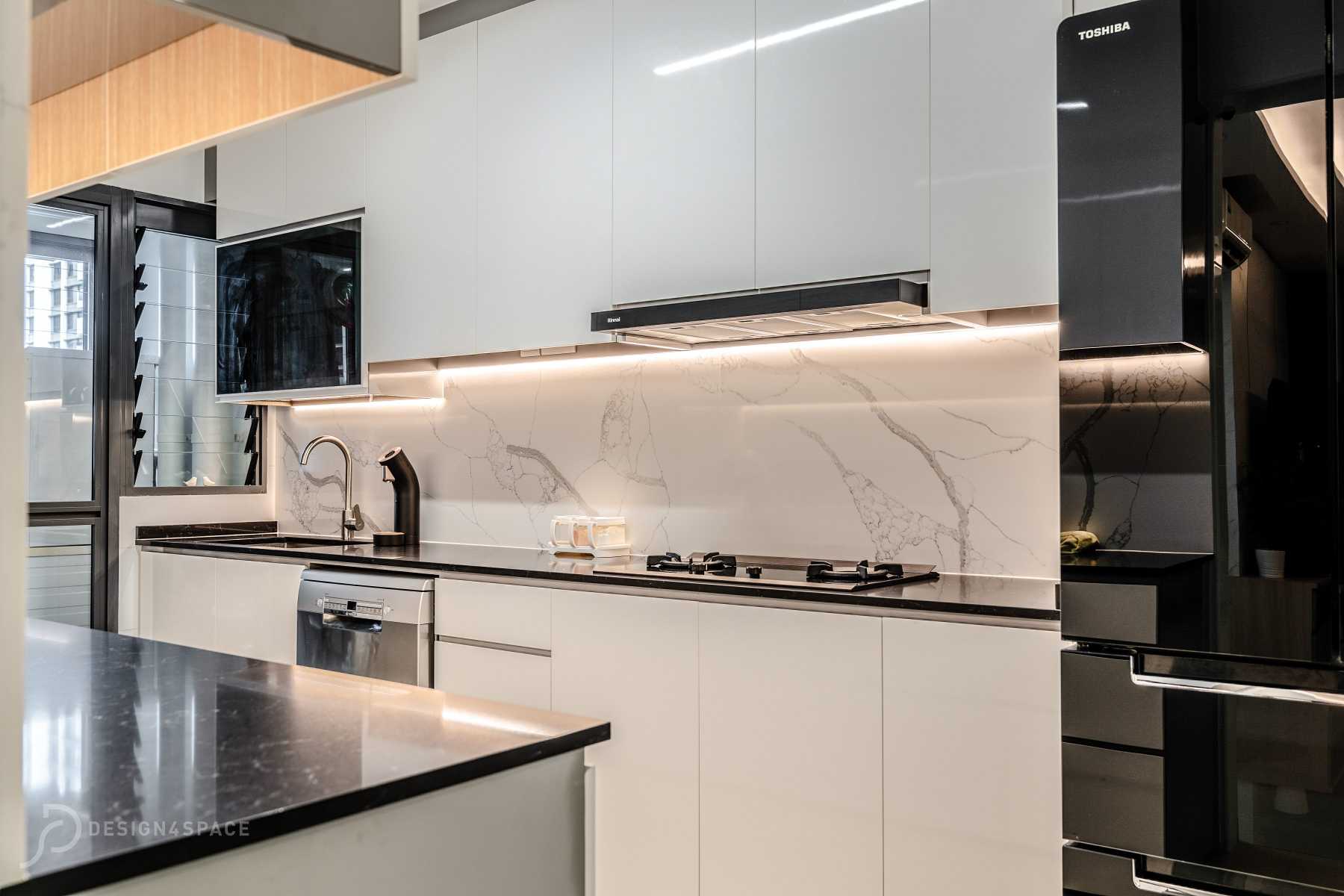 Contemporary Kitchen with Vinyl Flooring and Herringbone Tiling