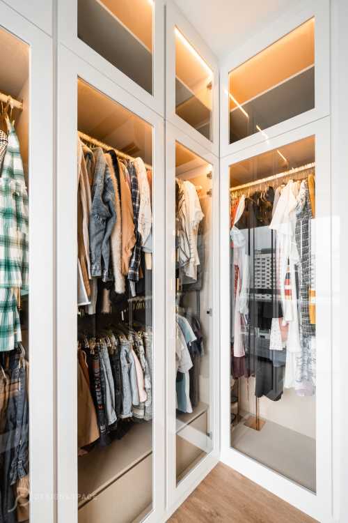 Contemporary Walk-in Wardrobe at Piermont Grand