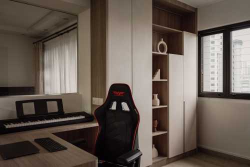 Scandinavian Home Office at Ghim Moh Link