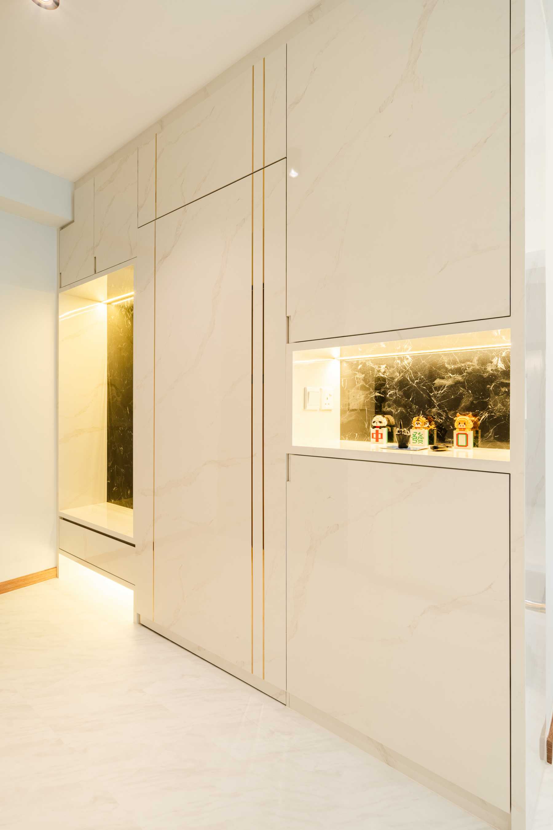 Modern Entryway with Mirror and Small Storage