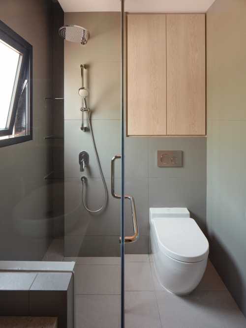 Minimalist Bathroom at Bunglow @ MTP