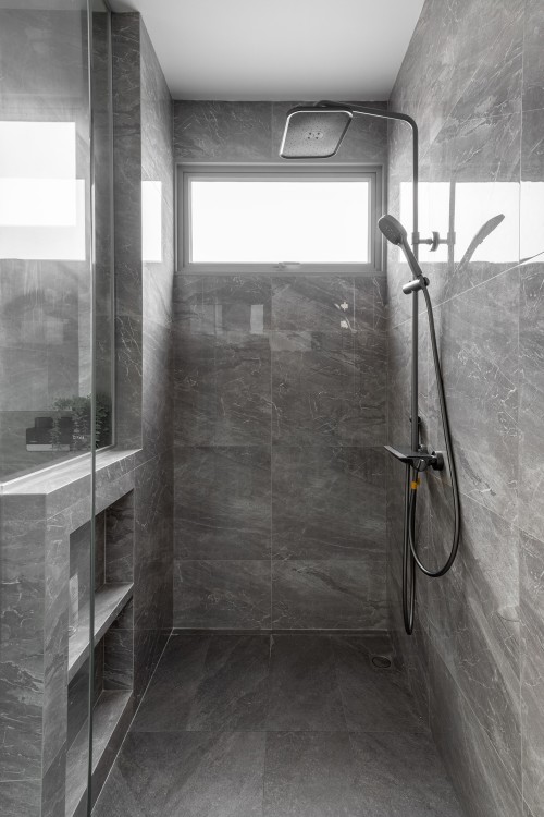 Modern Bathroom at Woodhaven