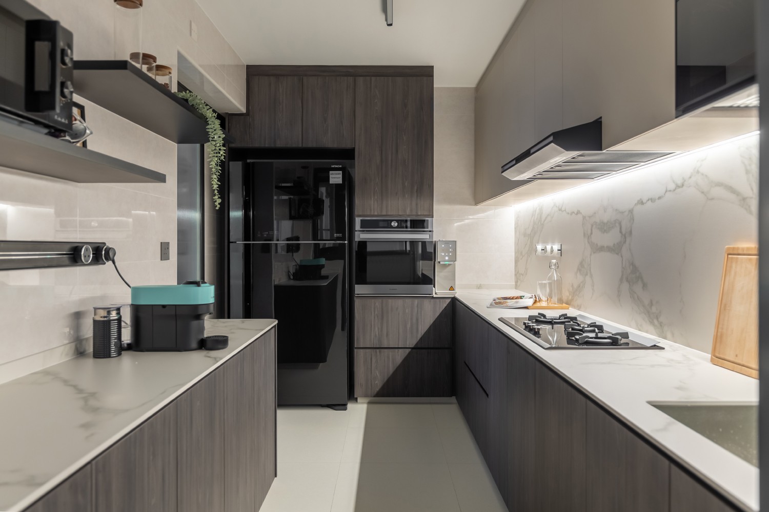 Contemporary Kitchen with Countertop and Homogeneous Tiles