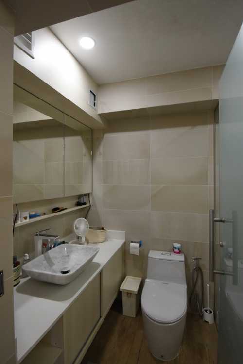 Scandinavian Bathroom at 181 Jelebu Road
