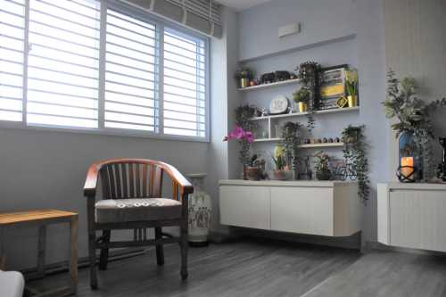 Vintage Living Room at 550 Pasir Ris