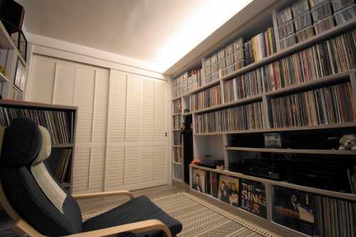 Vintage Home Theatre at 550 Pasir Ris