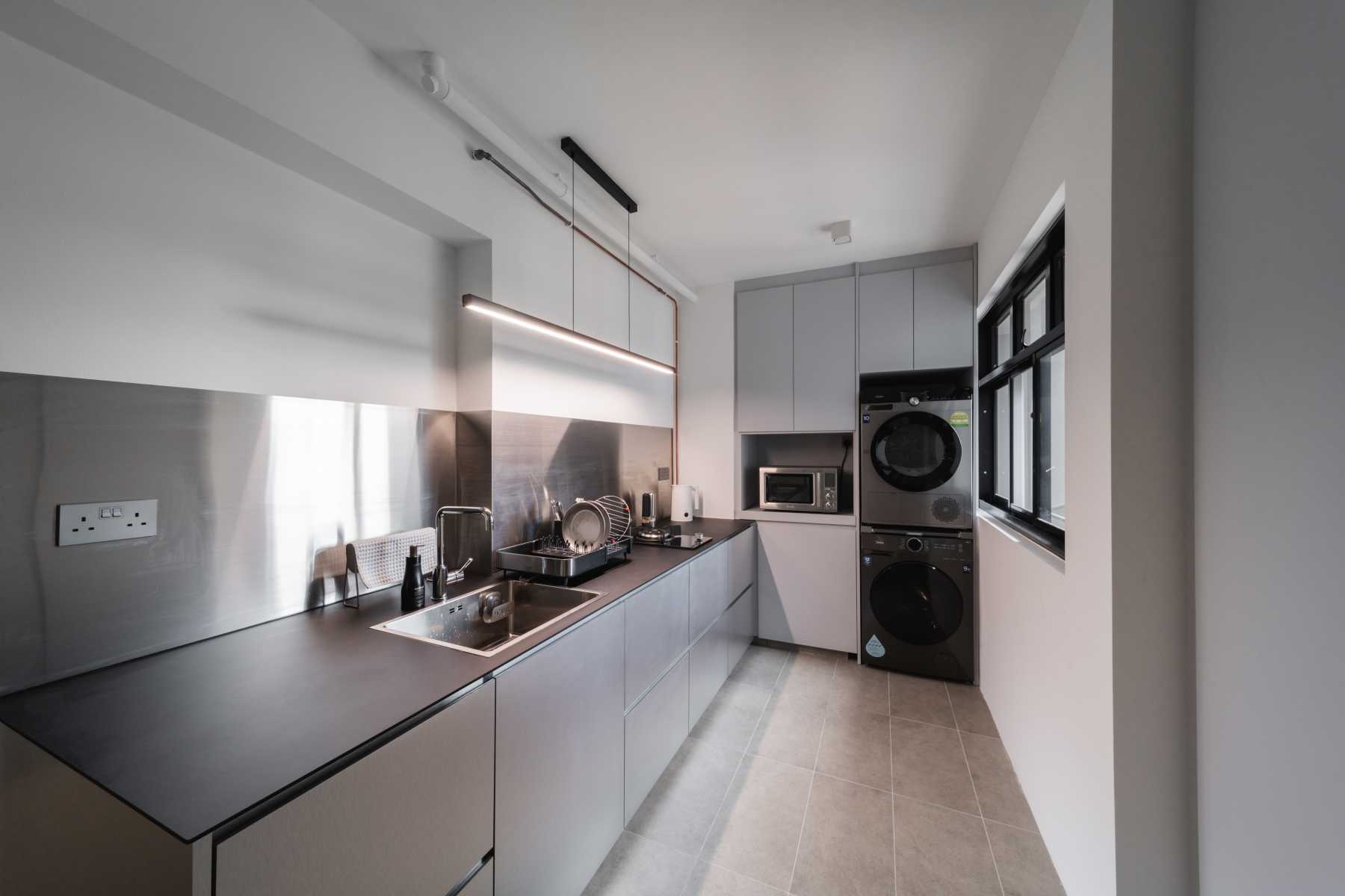 Contemporary Kitchen with Countertop and Kitchen Window