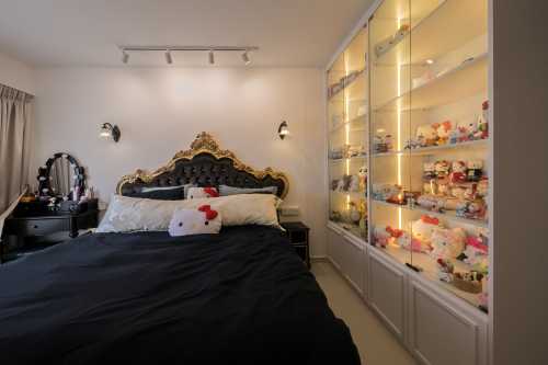 Contemporary Bedroom at 3 Bedroom BTO @ Clementi