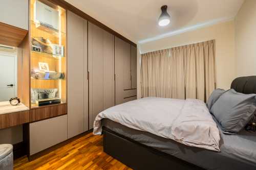 Contemporary Bedroom at Palms Garden