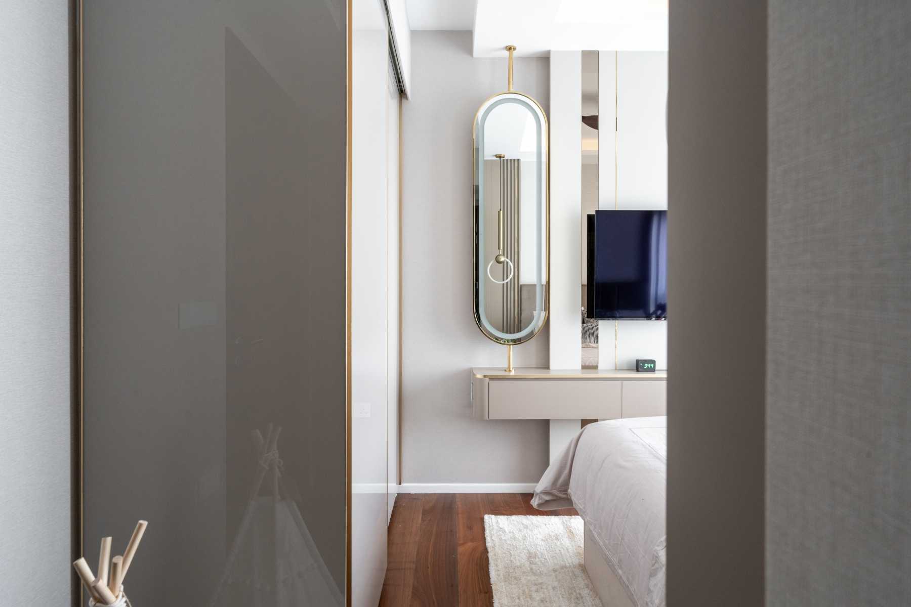 Modern Bedroom with Granite Floor and Marble Floor