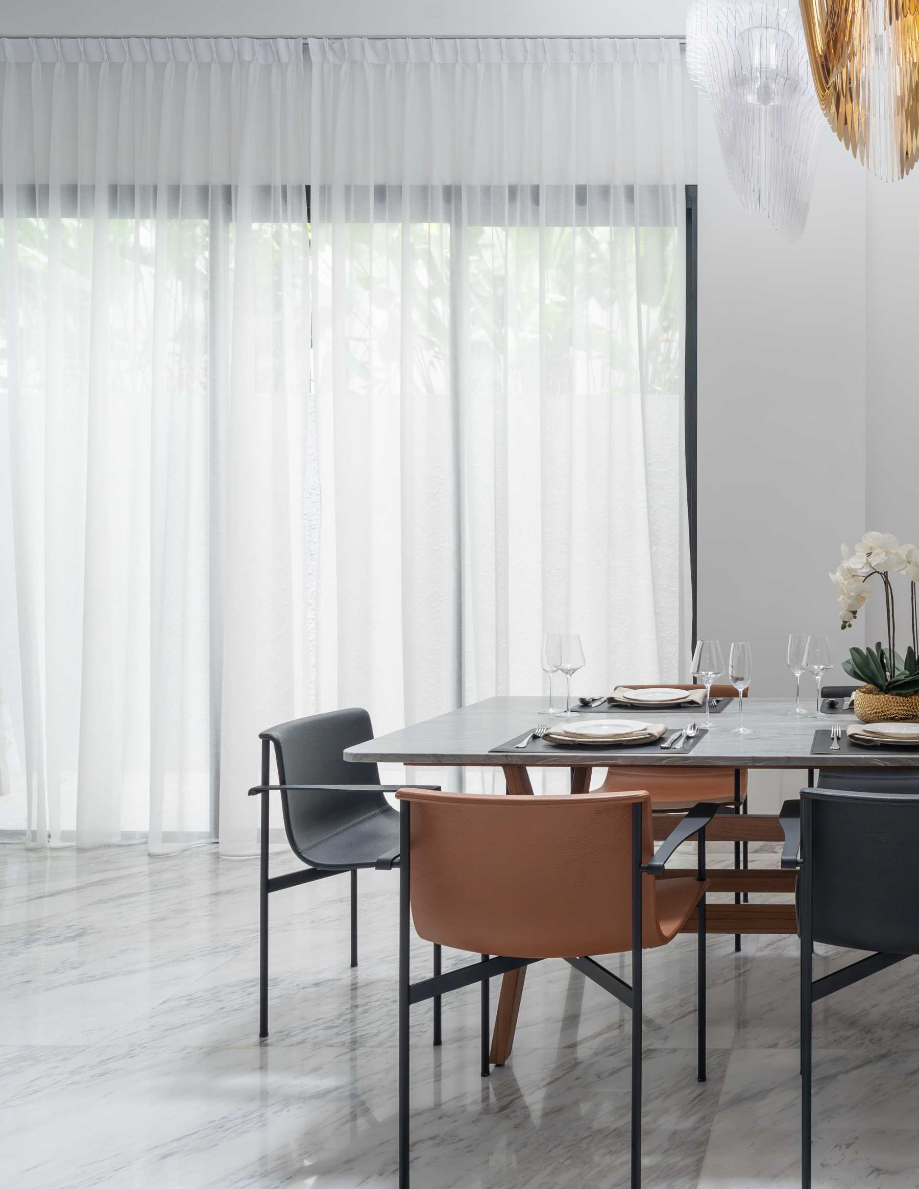 Modern Dining Room with Downlights and Console Table