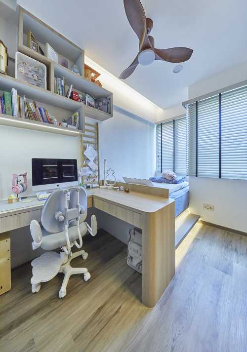 Contemporary Bedroom at Palm Gardens