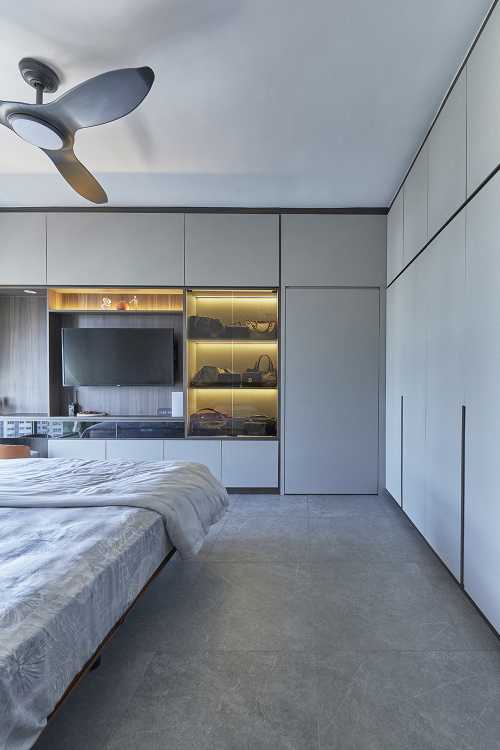 Modern Bedroom at Palm Gardens