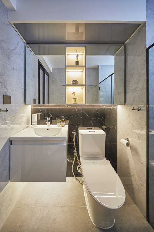Modern Bathroom at Palm Gardens