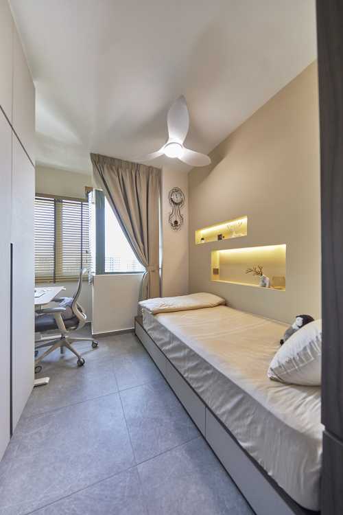 Modern Bedroom at Palm Gardens