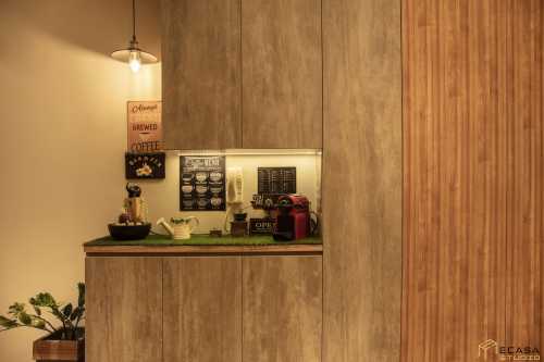 Contemporary Entryway at Nin Residence