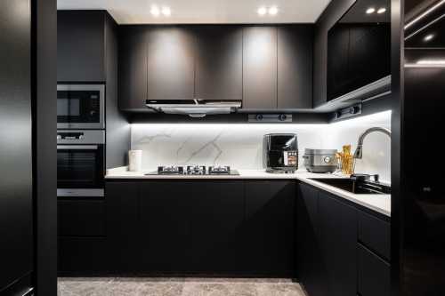 Modern Kitchen at Rivertrees Residence