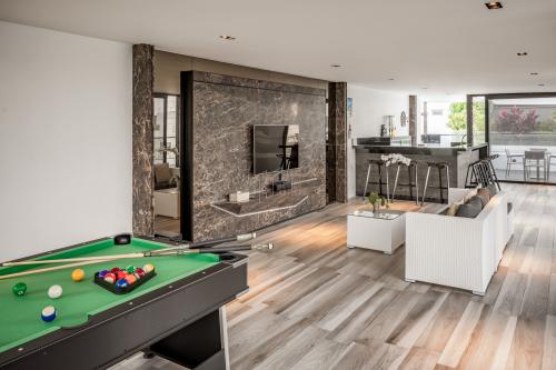 Modern Rooftop at A Treasure Trove