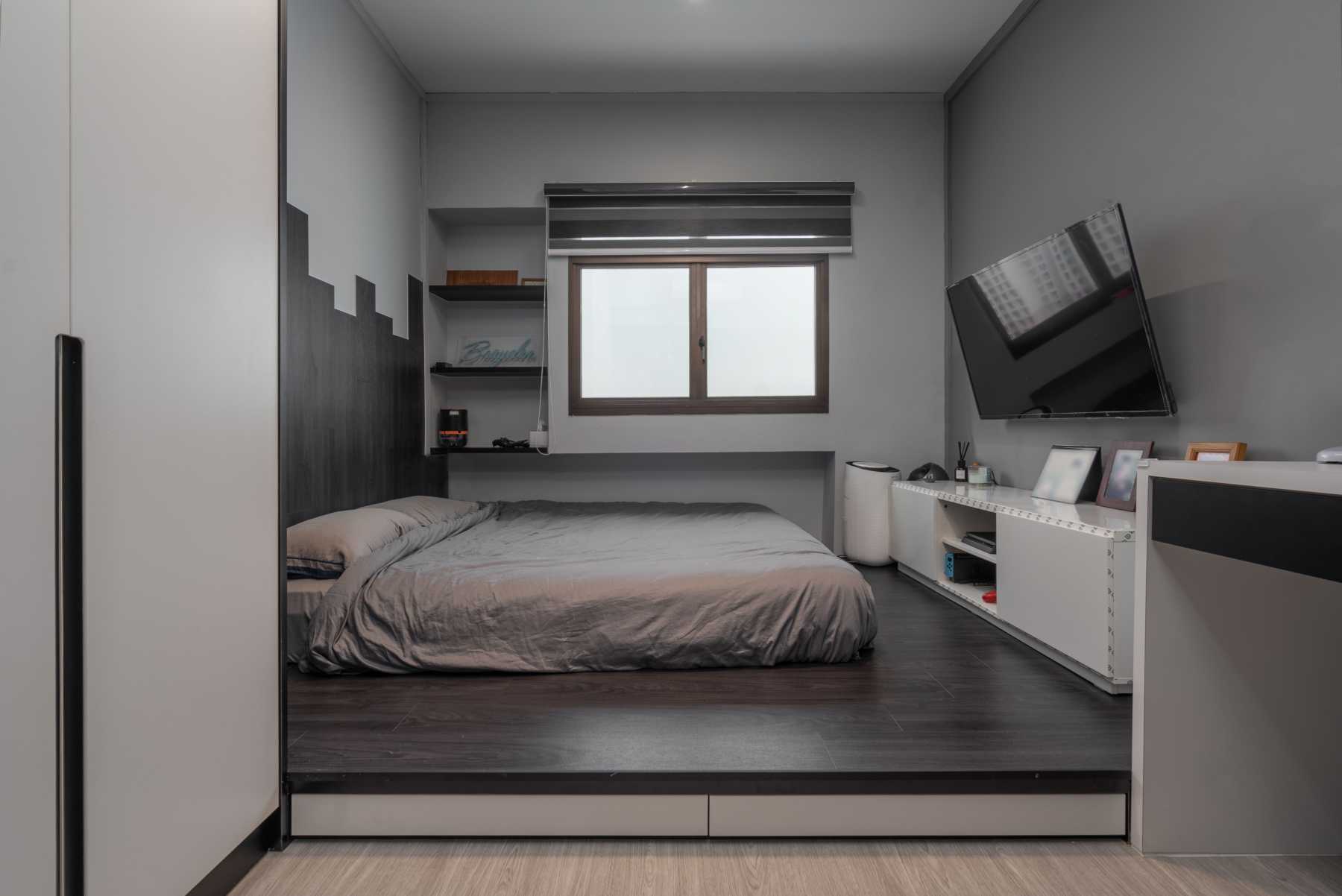 Modern Bedroom with Platform Bed and Vinyl Flooring