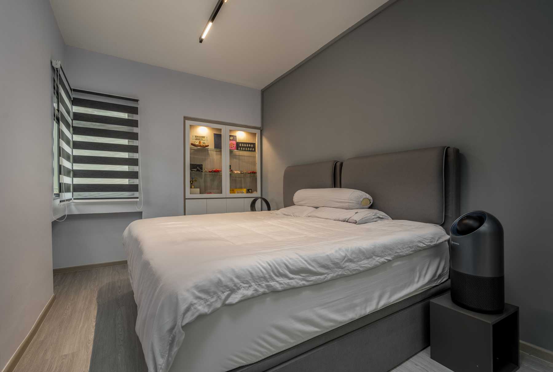 Modern Bedroom with Vinyl Flooring and Ceiling Light