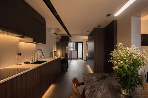 Contemporary Kitchen at Blk 3 Everton Park