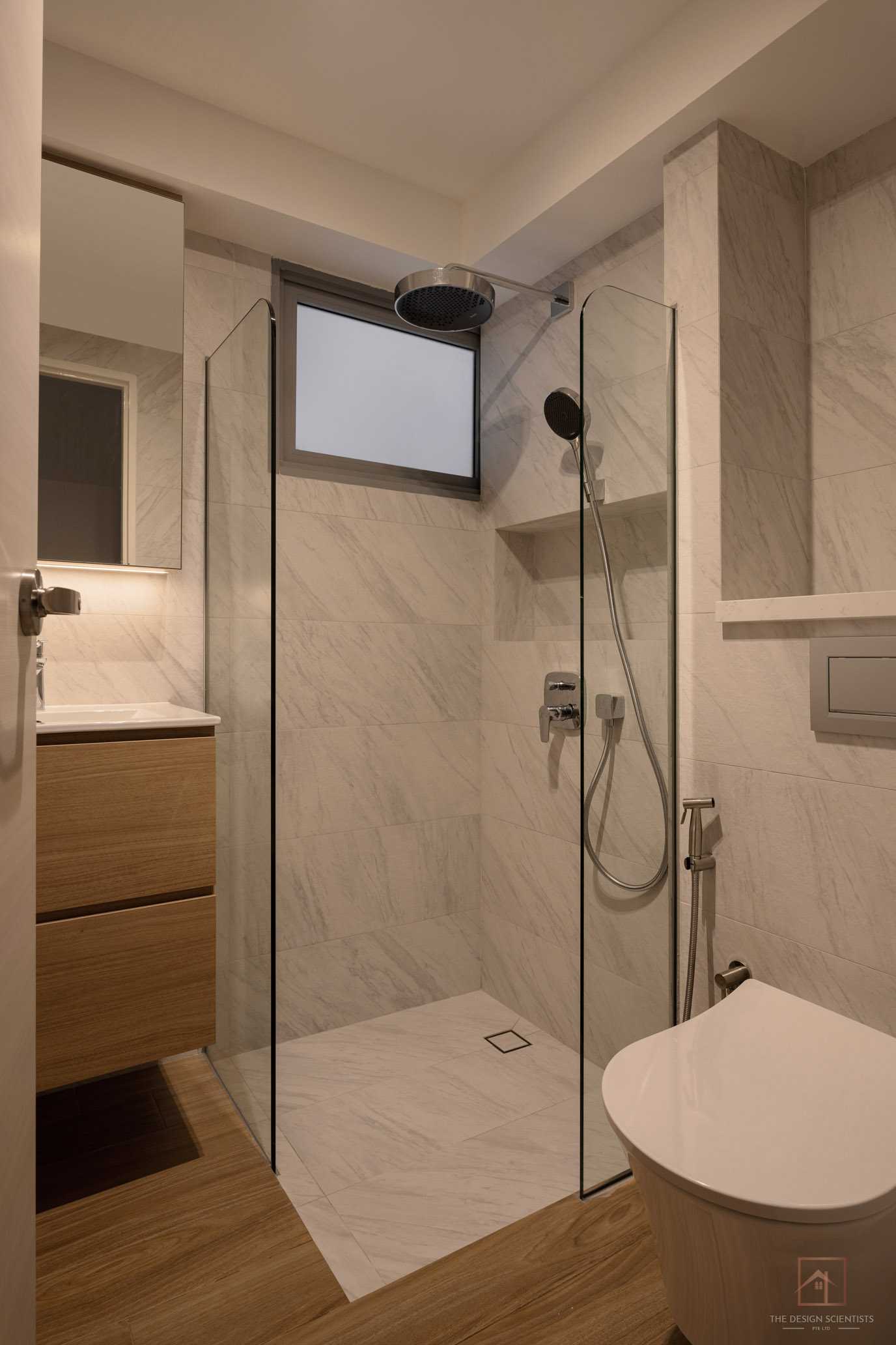 Scandinavian Bathroom with Homogeneous Tiles and Mirror