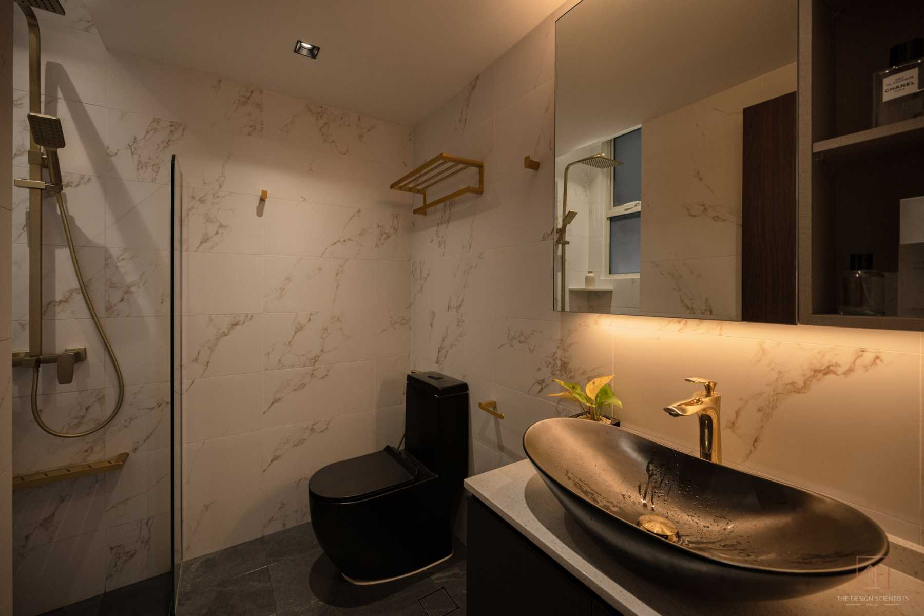 Contemporary Bathroom with Mirror and Shower Screen