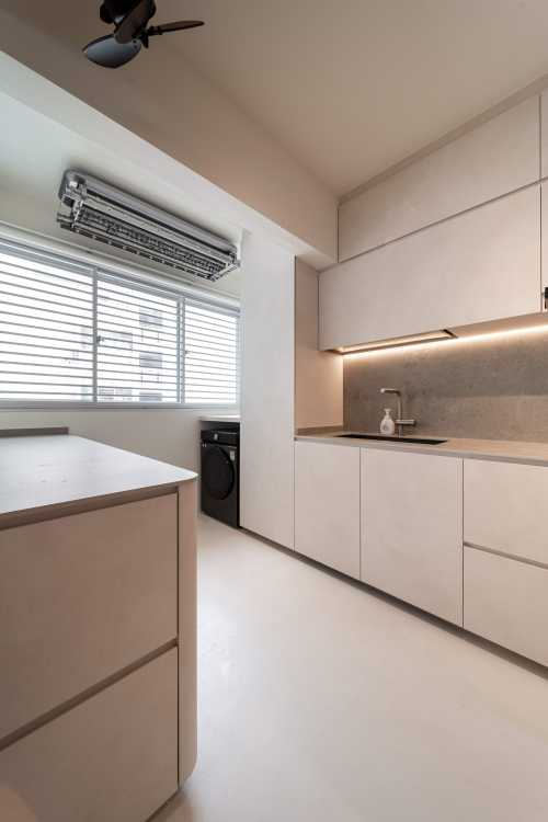 Minimalist Kitchen at Ubi Groove