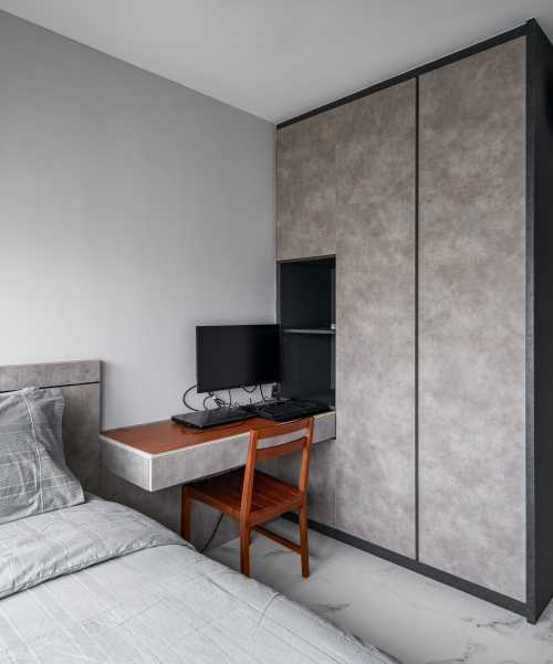 Contemporary Bedroom at 113A McNair Road