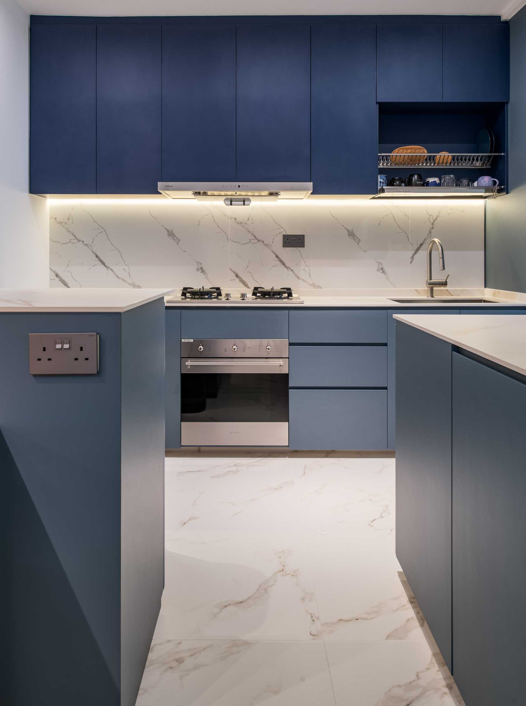 Contemporary Kitchen with Countertop and Cupboard